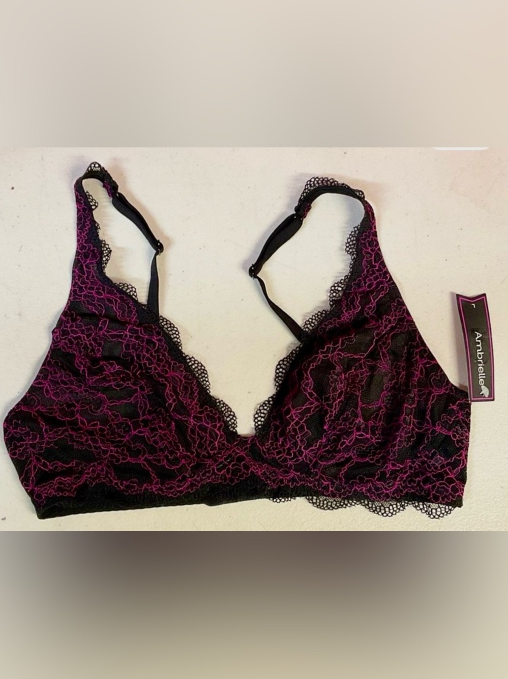 AMBRIELLE Lace Bralette Black w Pink  Wireless  Plunge NWT Sizes S M L